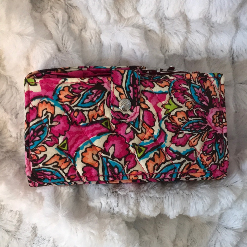 New w/ tags Vera Bradley Smartphone Wristlet RFID